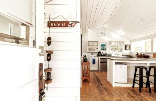 Charming Beach Cottage with Ocean Views & Sauna - Foto 7