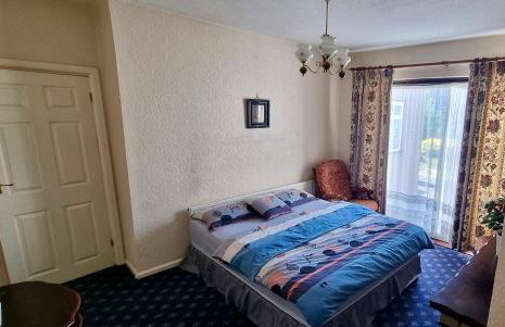 Barking London House sleeps 12 - parking - train tube - airport - Foto 13