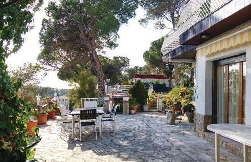 Cozy Home In Blanes With House Sea View - Photo 13