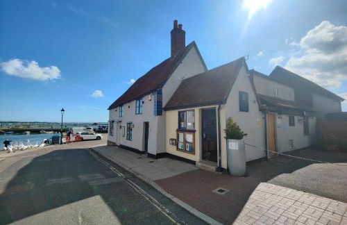 Frankland - Emsworth Harbour 3 Bedroom House - Photo 23