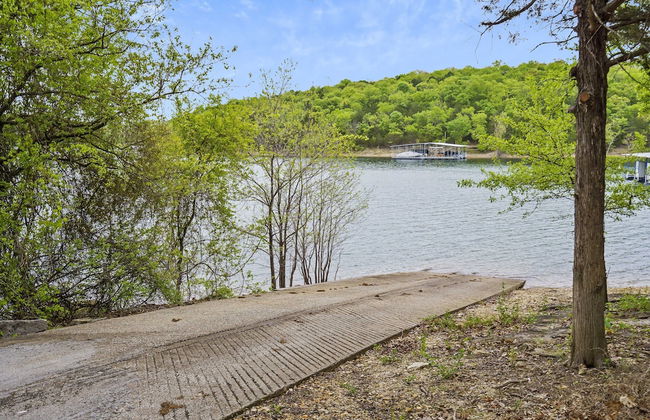 Serene Escape at Table Rock Lake - Photo 43
