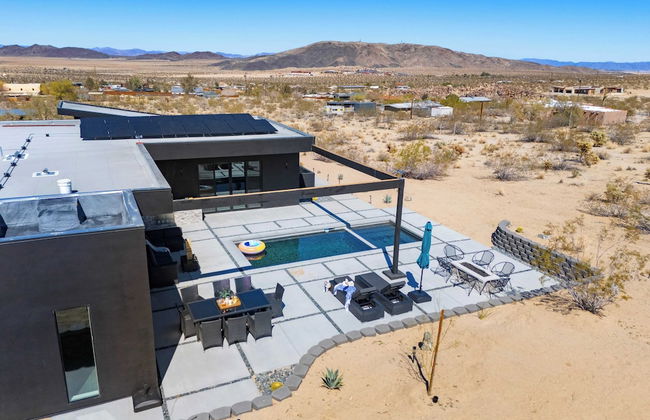 Luxe Modern Escape w/ Pool, Hottub, Firepit, Desert View Obsidian by Avantstay - Foto 26