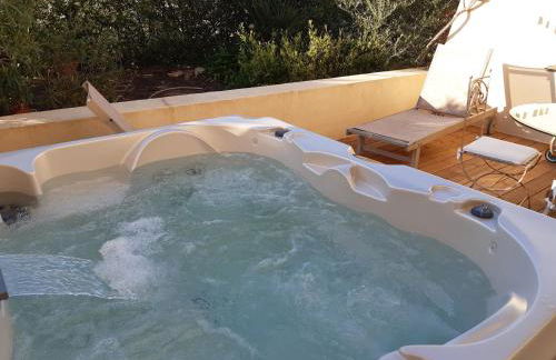 T2 rénové 100m plage avec SPA privatif entre calvi et ile rousse - Foto 1