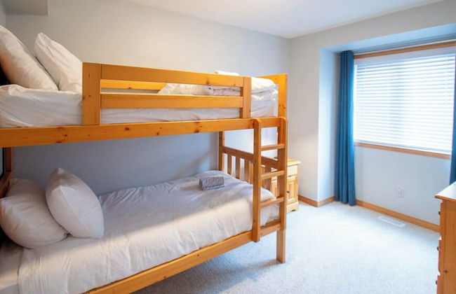 Stone Creek Chalet by Fernie Lodging CO - Photo 4