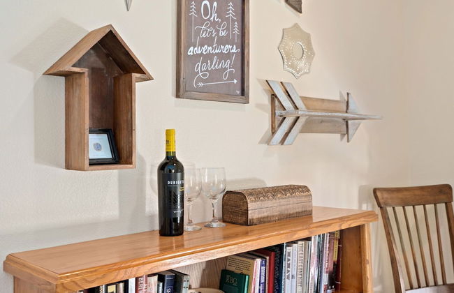 Parkside Gardens | Shady Private Yard W/ Hot Tub! - Foto 31