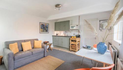 2 Lion Cottages, Knodishall - Foto 1