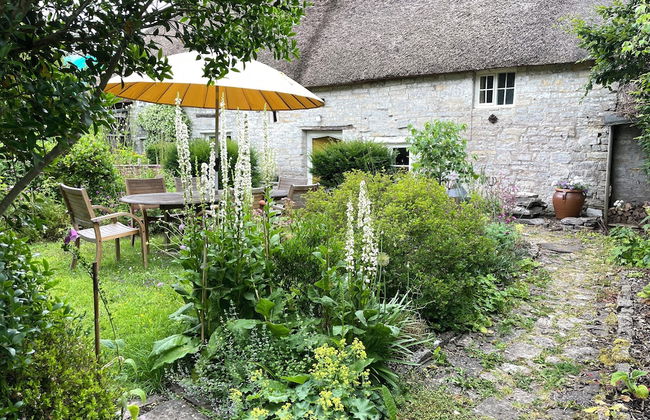 15th Century 3 Bedroom Cottage & Delightful Garden - Photo 17