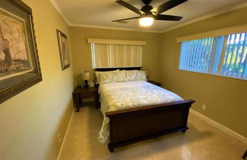 Deerfield Beach heated pool house - Photo 30