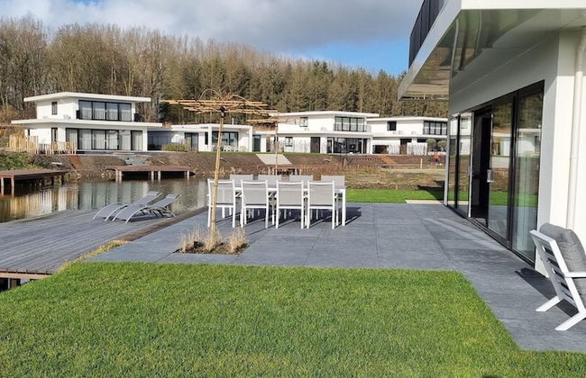 Waterfront Villa, Forest & Golf Club - Photo 36