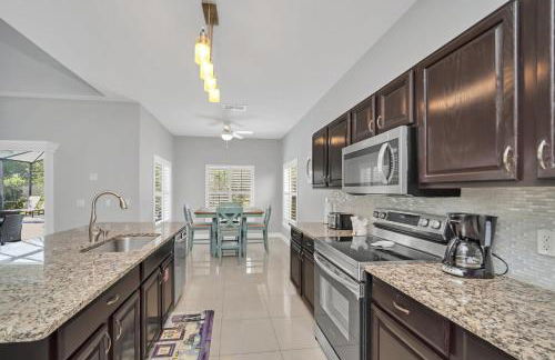 Completely Remodeled 5 Bedroom Disney Pool Home - Foto 48