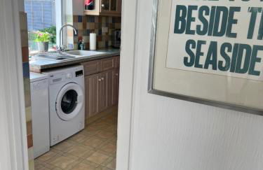 Seaside getaway 3 Bedrooms - Photo 4