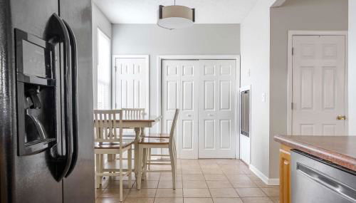 Cozy Downtown Escape Hot tub and Modern Touches - Foto 4