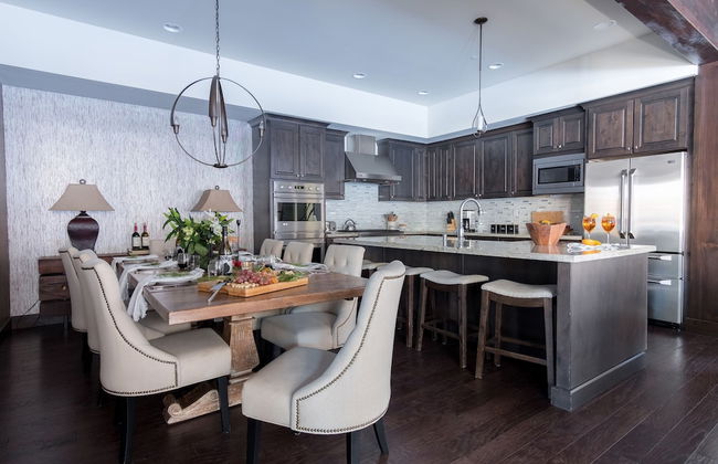 Maple by Avantstay Modern Mountain Home w Cozy Fire Pit 15 Mins frm Northstar - Photo 4