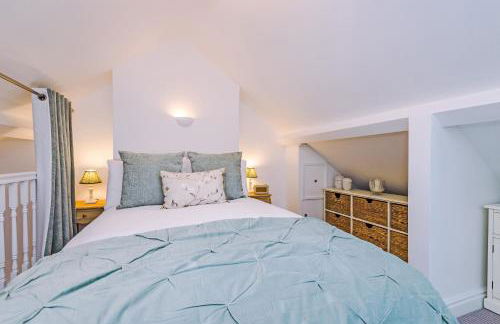 Country Charm Cottage Sleeps 4 & Free Parking - Photo 31