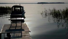 Słońce i Woda - 2 domki nad brzegiem jeziora Śniardwy z własnym pomostem, zejściem do wody i przecudnym widokiem na jezioro - Foto 3