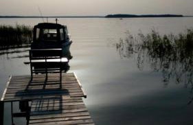 Słońce i Woda - 2 domki nad brzegiem jeziora Śniardwy z własnym pomostem, zejściem do wody i przecudnym widokiem na jezioro - Foto 3