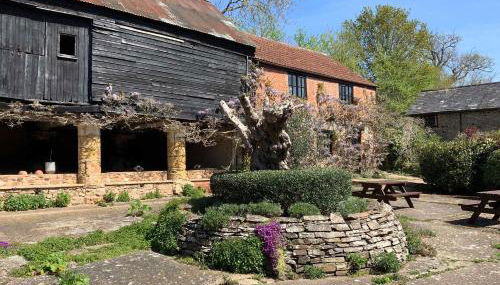 Cider Cottage - 3 Bedroom - Onsite Parking - Foto 2