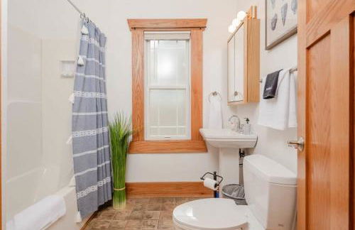 3 Bedroom Family Home - University of Oshkosh - Foto 9