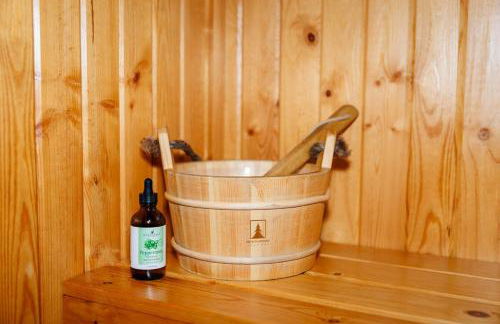 Cabin Retreat with Sauna Trails and Lake Access - Foto 28