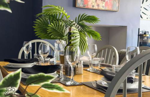 3 bedroom Leeds home for contractors & professionals with free Parking and Netflix nr motorway 5 mins to Royal Armouries - Foto 19