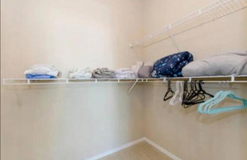 Spacious 2 Bedroom Apartment Near Disneyland and Anaheim Convention Center - Photo 10