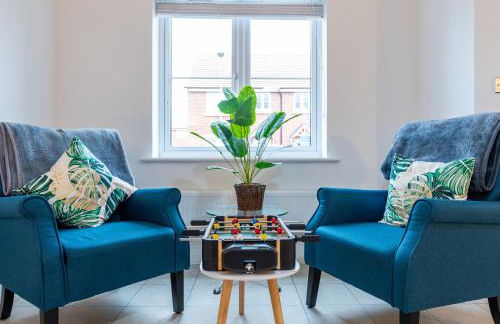 Stylish Innsworth home with garden & parking - Photo 28