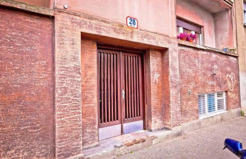 Number 28 Boutique Apartment - Photo 15