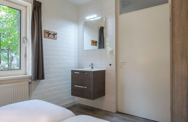 Cozy Woodland Getaway - Photo 3