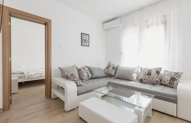 Muo Sea Front Apartments Kotor - Photo 13