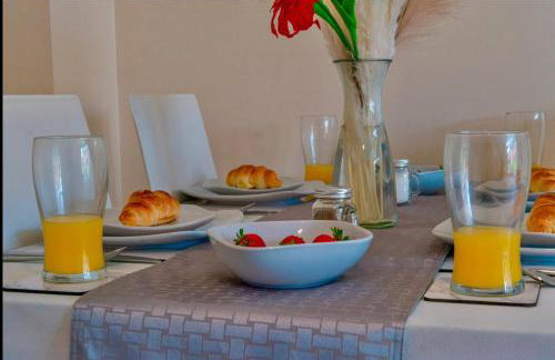 Cosy Home-Sleeps 5- Private Garden- Free Parking - Foto 9