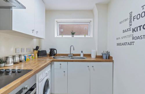 2 Bed Serviced Apartment in Surrey - Foto 25