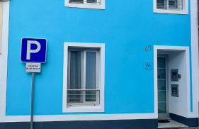 Amazing Blue House - Photo 2