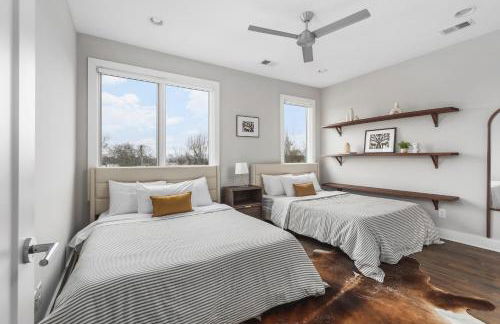 Modern Luxury Rooftop Deck, 3 mi to Downtown - Foto 29