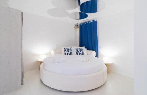 Suite romantique Santorini avec Balnéo & Sauna - Foto 8