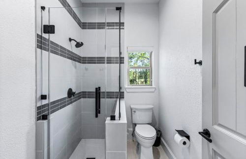 The LUX at West Event & Stay, Pool, Golf & Pickle - Foto 32