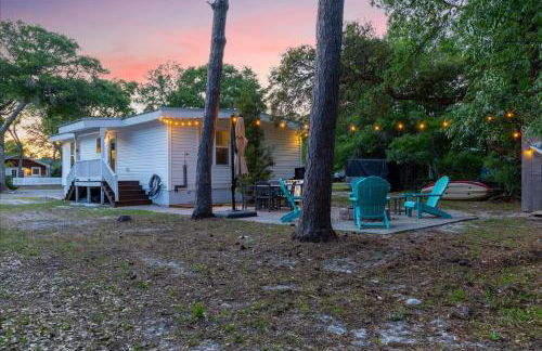 Modern Oak Island Escape 1 Mile to Long Beach! - Foto 31