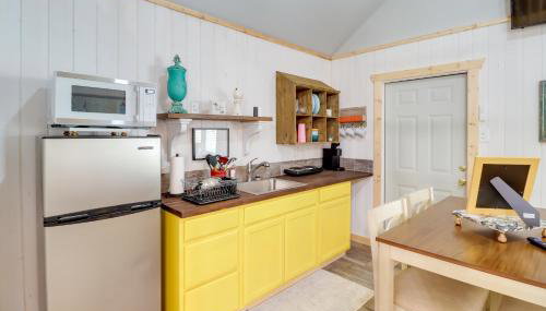 Cozy Studio Cabin about 1 Mi to Greers Ferry Lake! - Foto 2