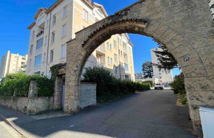 Parking privé - Jazz à Vienne 12 min - Gare - Balcon - Foto 12