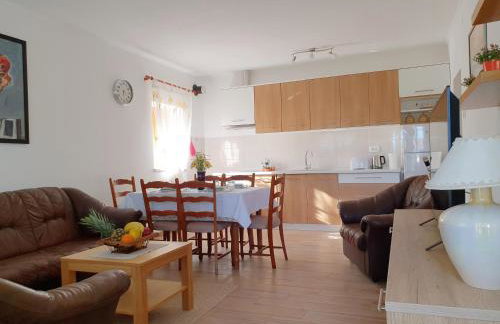 Village House Fafarinka - close to Krka National Park - Foto 14