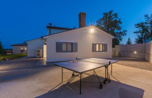 Villa Aurelia near Labin for 9 persons with heated 60 m2 pool, wellness & kids playground - Foto 21