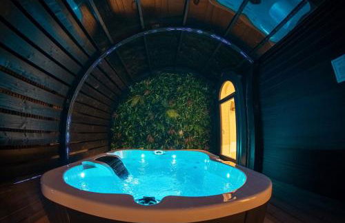 Luxury Glamping Tali Pod Escape with Private HotTub - Foto 9