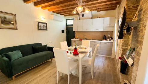 Graceful Venice Barnaba Suite by Ca-sa Check - Photo 1, Other