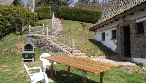 Chalet avec vue panoramique sur le Plomb du Cantal - Foto 4, Garden view