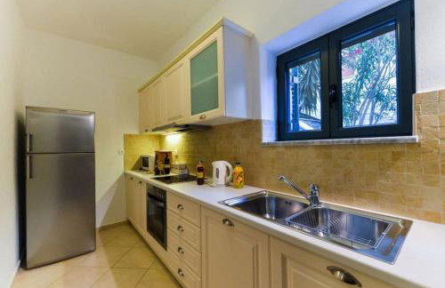 Luxury Villa Nefeli in Stoupa, Private Pool & BBQ - Foto 54