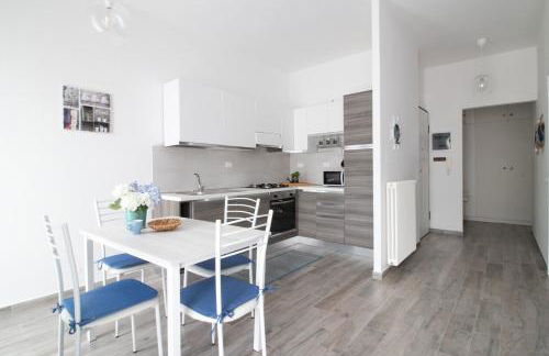 WELCOME RIVIERA - FIOCCO DI MARE elegante e moderno appartamento completamente rinnovato situato in una zona tranquilla -toll parking at 15 euro per day to be booked in advance -subject to availability - Foto 24