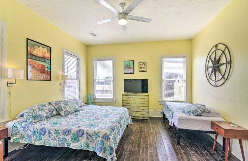 Walk to Beach! Group-Friendly Galveston Hideaway - Foto 28