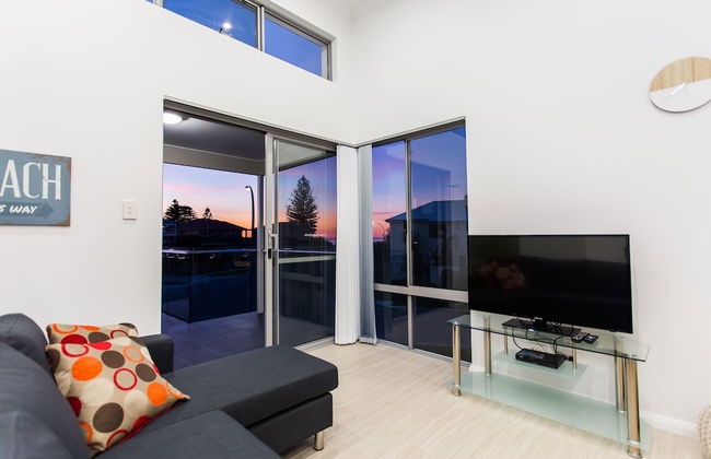 Reflections by Rockingham Apartments - Photo 11