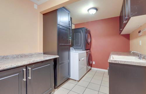 Spacious Stockbridge Manor Pool Table, 2 Kitchens - Foto 40