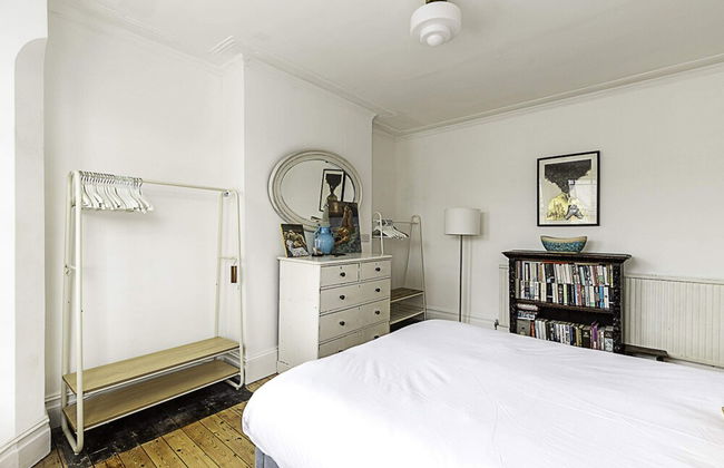 Beautiful Three Bed Abode Near Dollis Hill - Foto 7