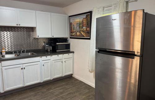 Cozy 3 4 BR Home Ideal for Family - Foto 39